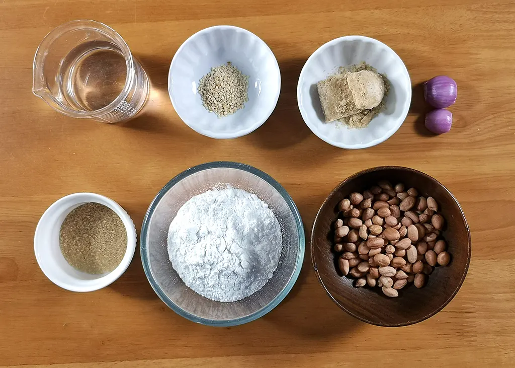 Simple ingredients to make Muah Chee at home