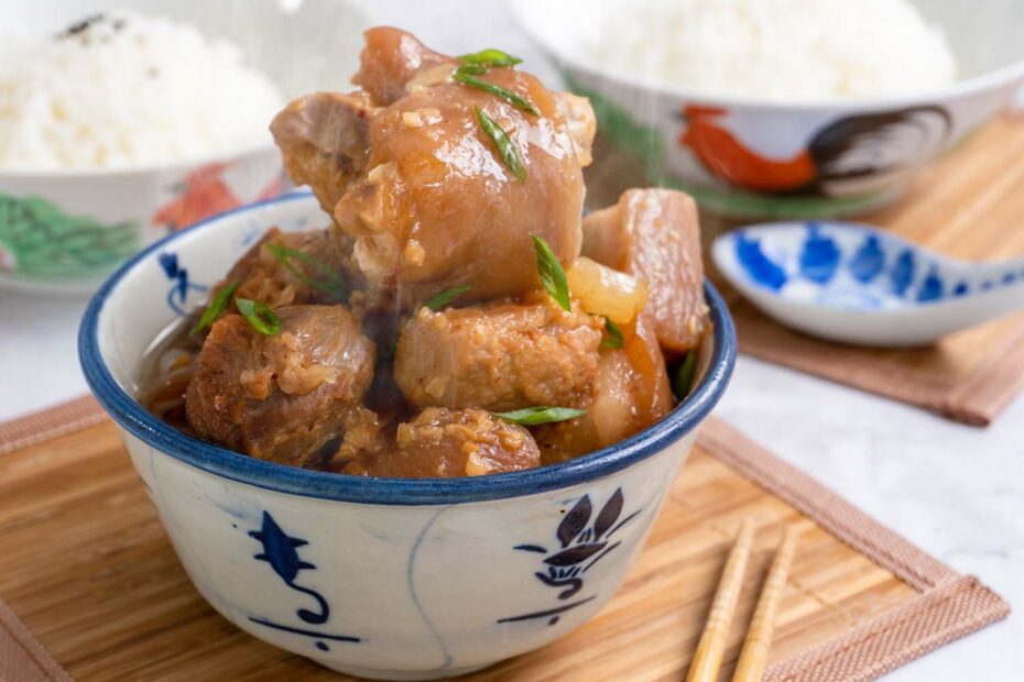 南乳燜豬腳 Braised Pork Leg with Red Bean Curd