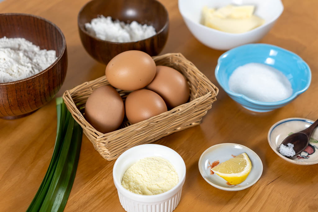 The ingredients of Steamed Pandan Sponge Cake