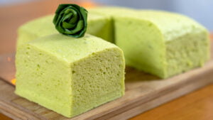 Steamed Pandan Sponge Cake 蒸香兰海绵蛋糕